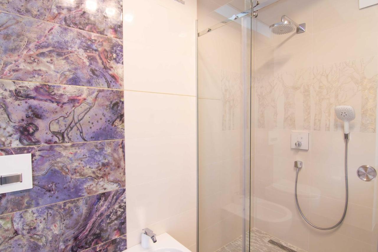 Apartman Paola Vrh  Buitenkant foto